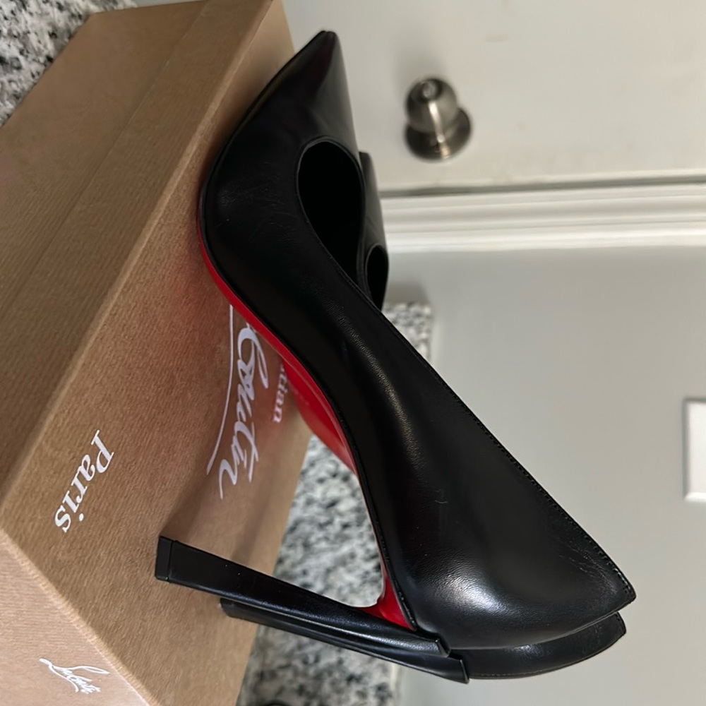 Christian Louboutin Black Pumps Size 41 (10 US)